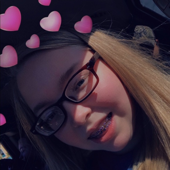 Meet your Posher, Brook - Picture 1 of 5